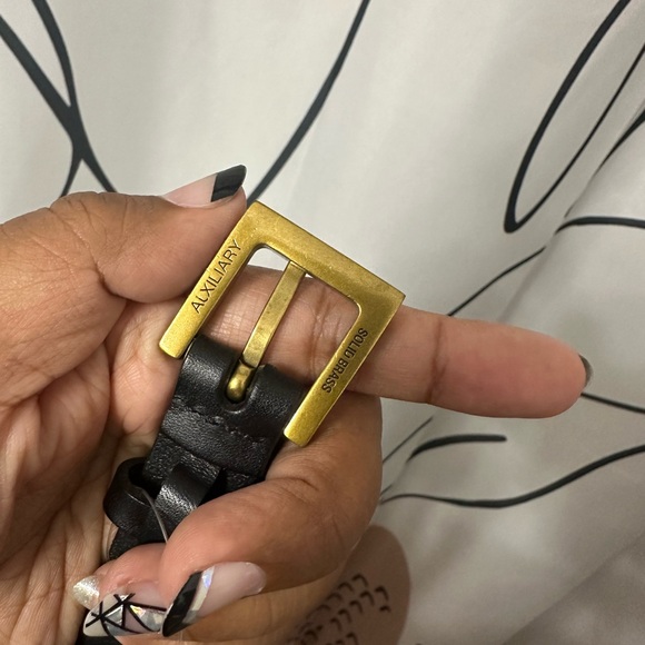 BNWT Auxiliary Skinny Belt - Picture 3 of 3